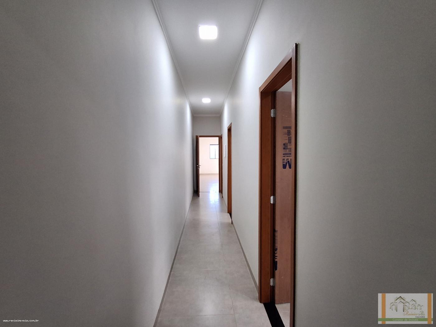 Casa à venda com 3 quartos, 180m² - Foto 12