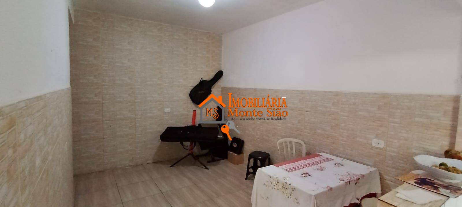Casa à venda com 6 quartos, 300m² - Foto 4