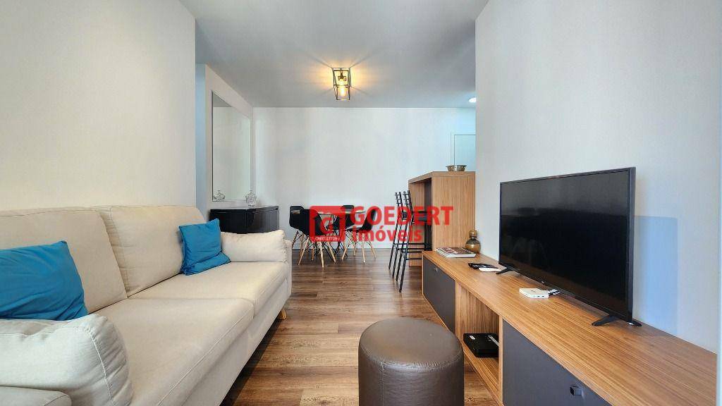 Apartamento à venda com 2 quartos, 68m² - Foto 5