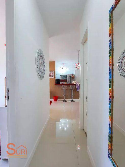 Apartamento à venda com 2 quartos, 70m² - Foto 17