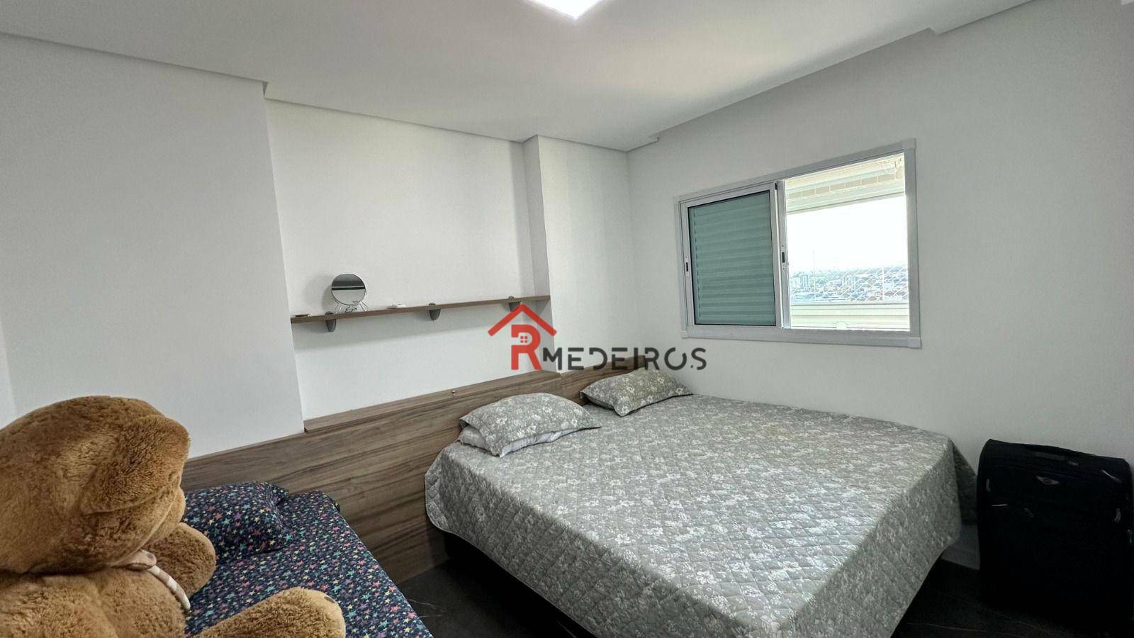 Apartamento à venda com 3 quartos, 179m² - Foto 11