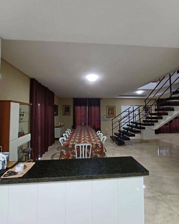 Casa de Condomínio à venda com 4 quartos, 220m² - Foto 7