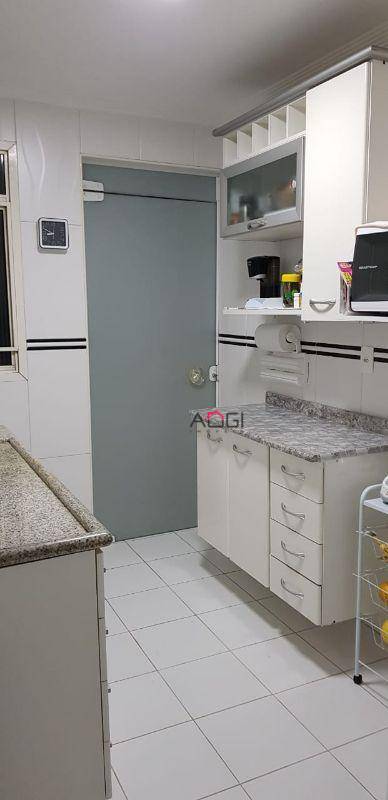 Apartamento à venda com 2 quartos, 58m² - Foto 9