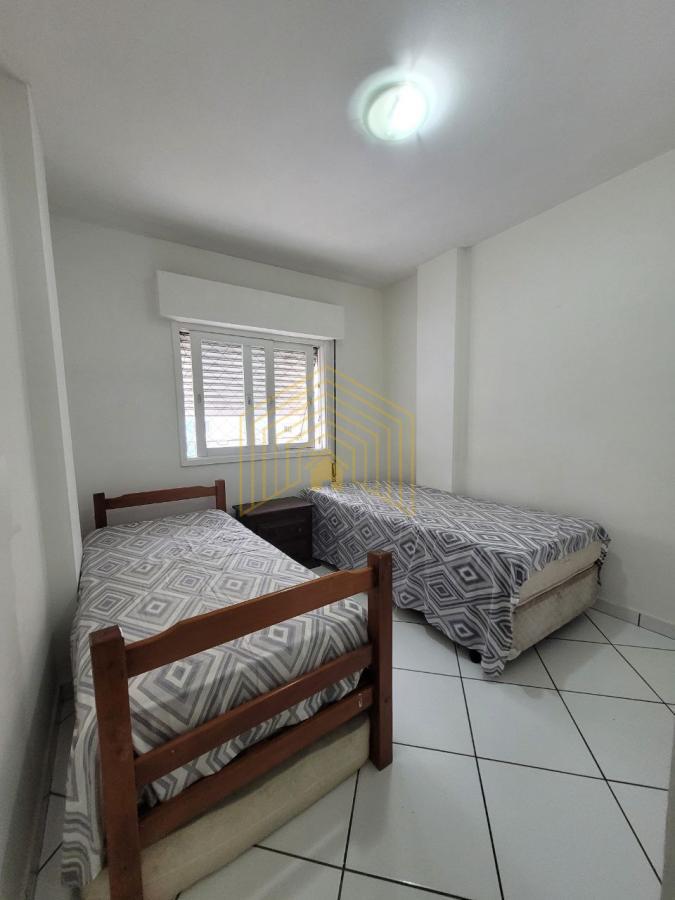 Apartamento à venda com 2 quartos, 70m² - Foto 31