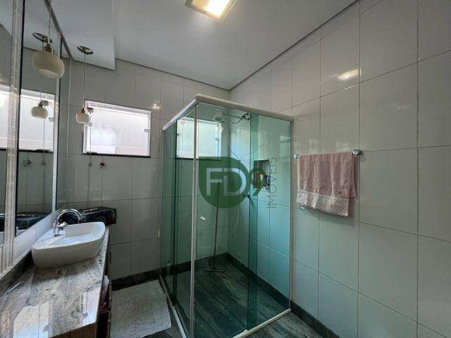 Casa de Condomínio à venda com 3 quartos, 285m² - Foto 20