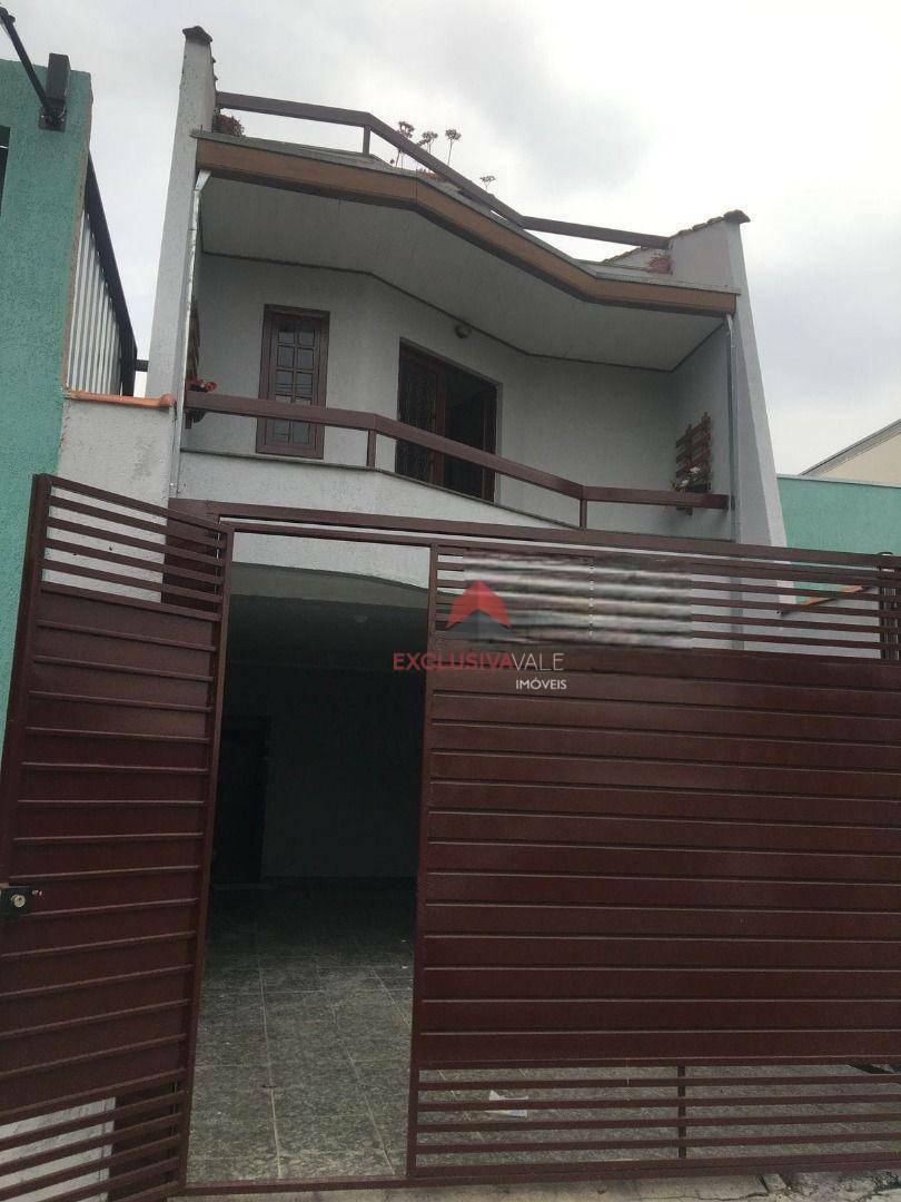 Casa à venda com 3 quartos, 204m² - Foto 1