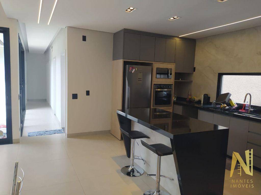 Casa à venda com 3 quartos, 186m² - Foto 9