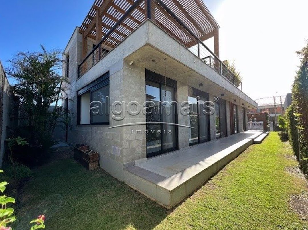 Casa à venda com 4 quartos, 210m² - Foto 26