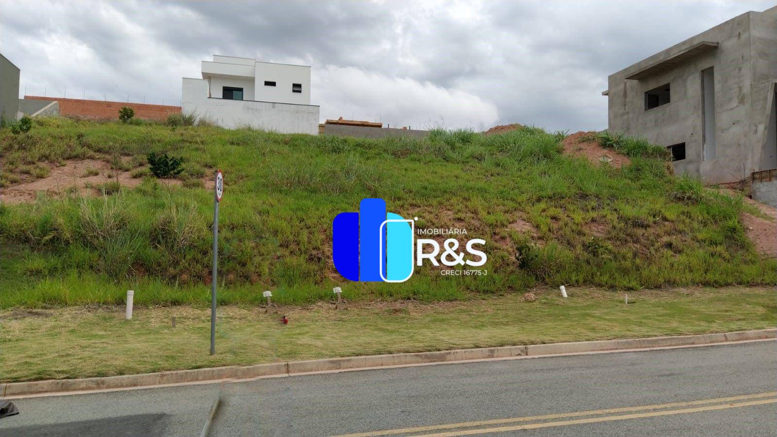 Loteamento e Condomínio, 300 m² - Foto 1