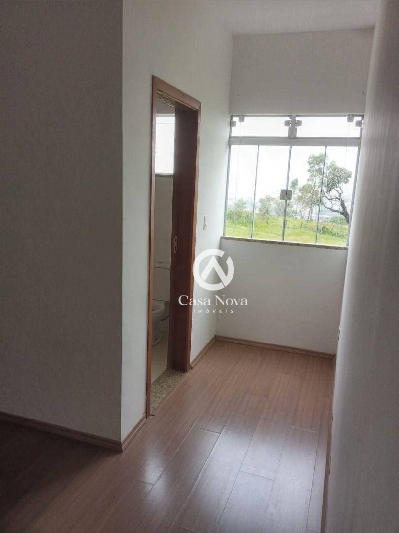 Apartamento à venda com 2 quartos, 76m² - Foto 4