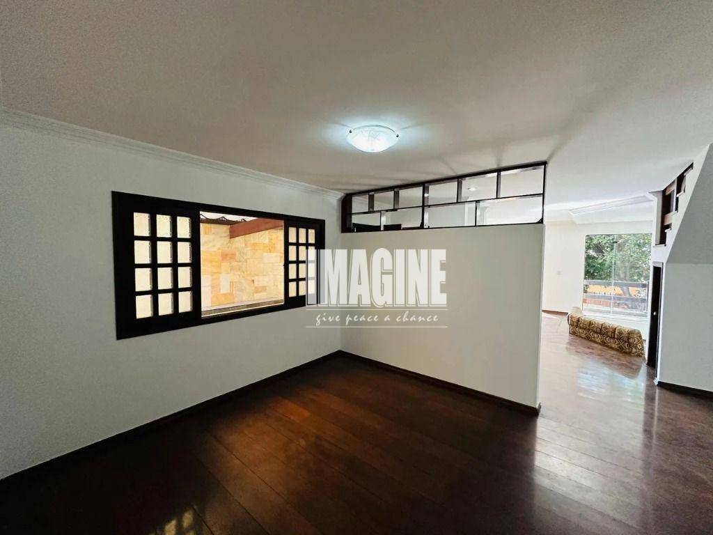 Casa à venda com 4 quartos, 340m² - Foto 4