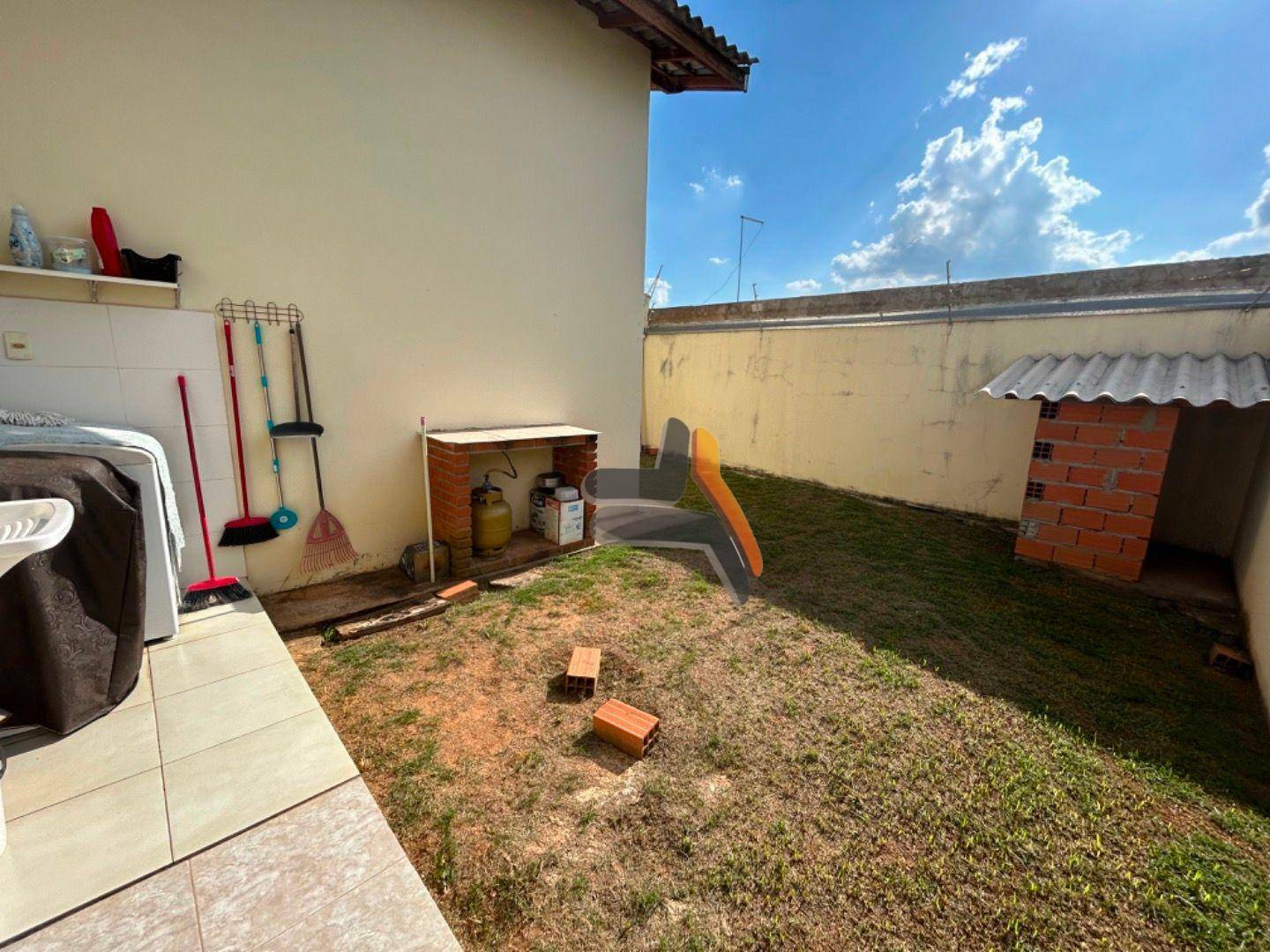 Casa à venda com 2 quartos, 69m² - Foto 5