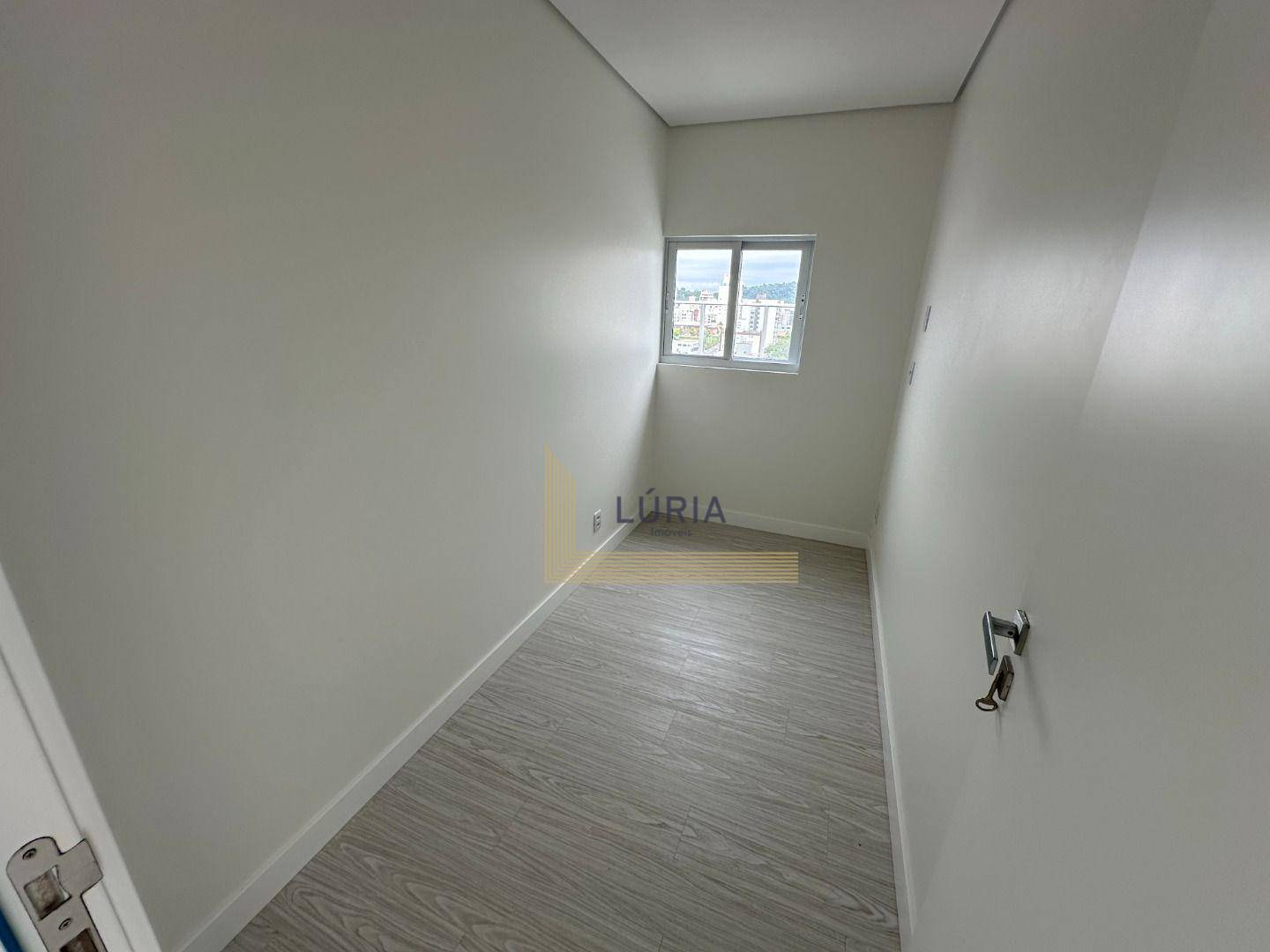 Apartamento à venda com 3 quartos, 151m² - Foto 27