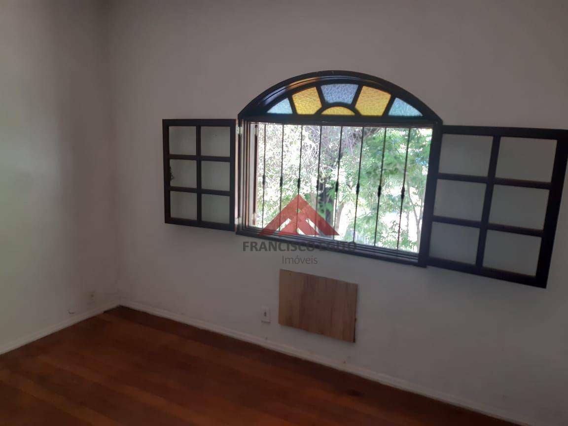 Casa à venda com 3 quartos, 150m² - Foto 8