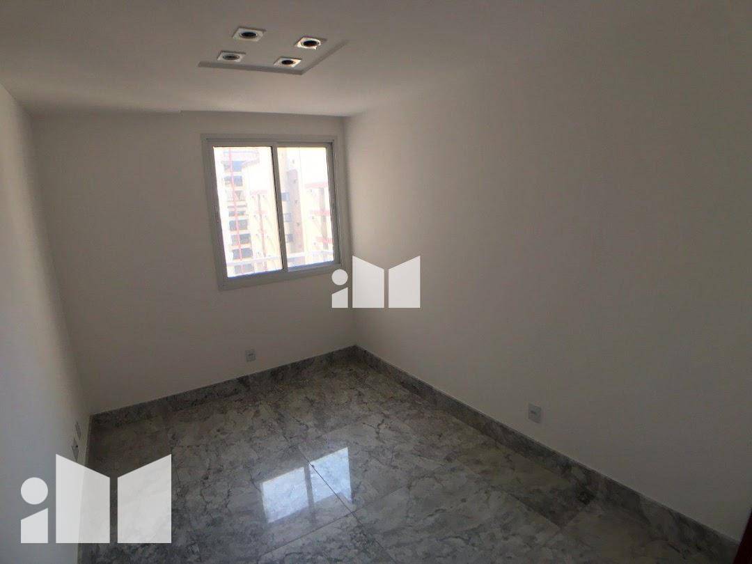 Apartamento à venda com 4 quartos, 148m² - Foto 13