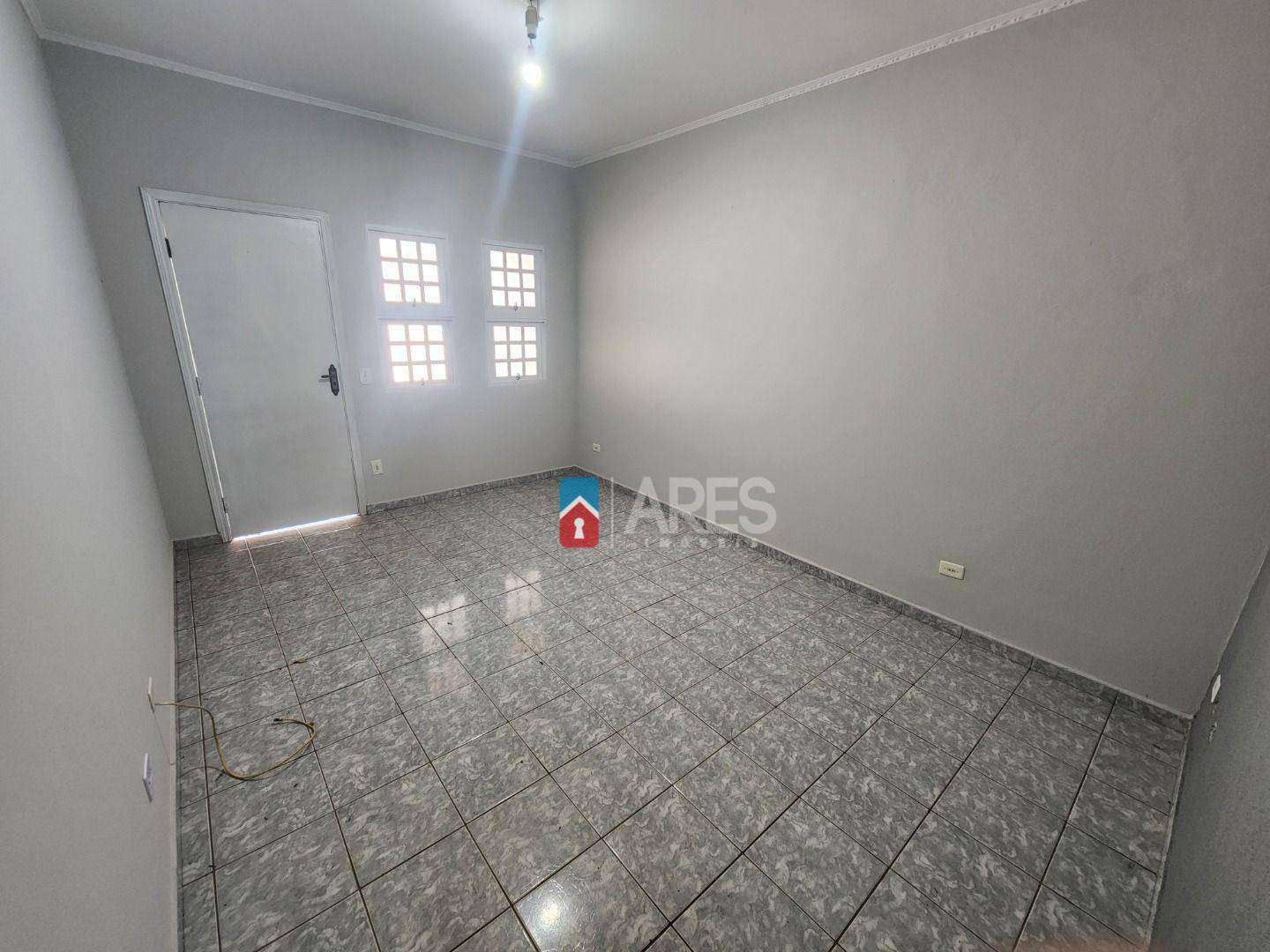 Casa à venda com 2 quartos, 70m² - Foto 10