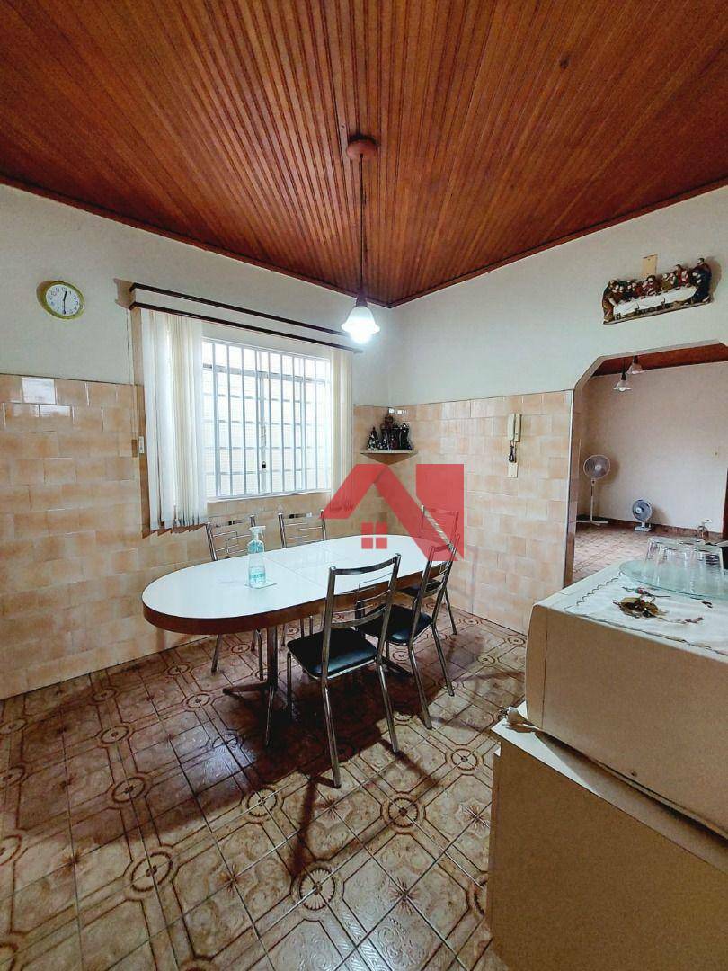 Casa à venda com 3 quartos, 247m² - Foto 7