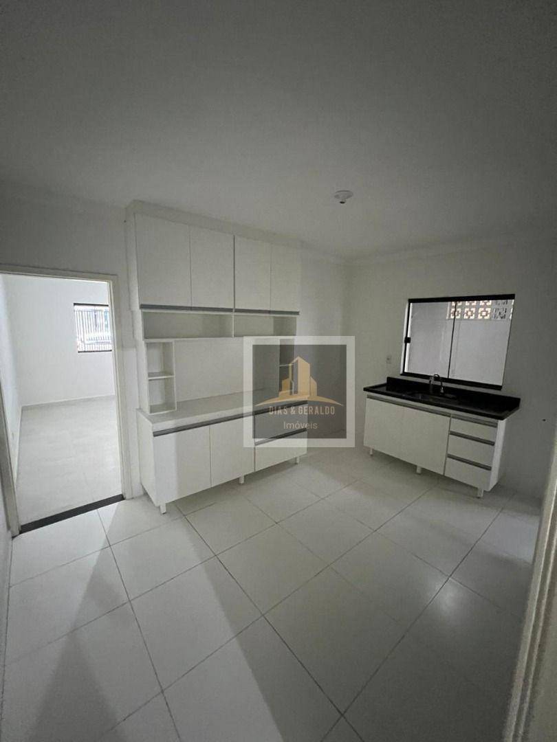 Casa à venda com 3 quartos, 120m² - Foto 3