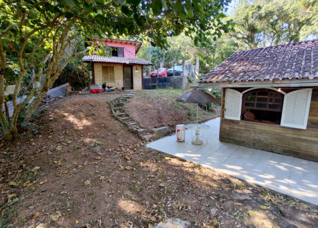 Casa à venda com 3 quartos, 1000m² - Foto 4