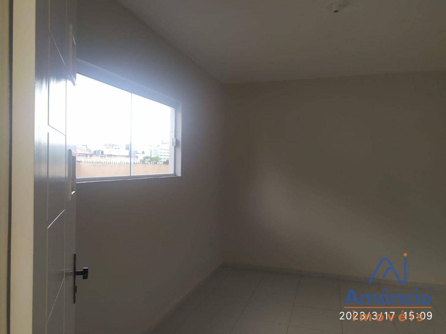 Casa à venda com 3 quartos, 297m² - Foto 9