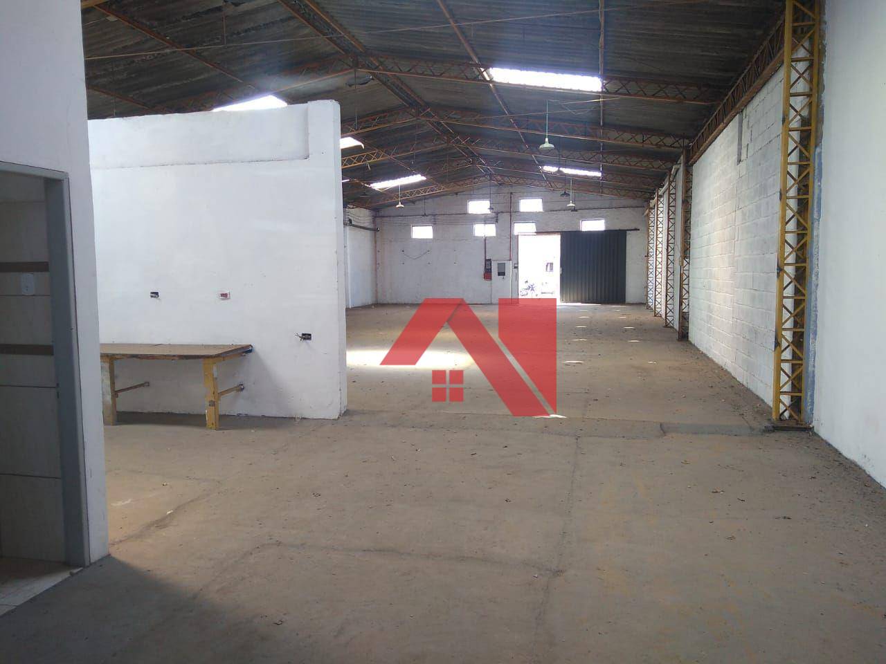 Depósito-Galpão-Armazém para alugar, 370m² - Foto 2