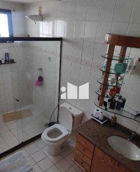 Apartamento para alugar com 5 quartos, 210m² - Foto 28