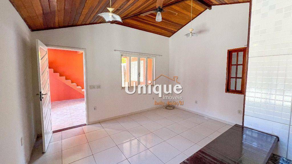 Casa à venda com 4 quartos, 211m² - Foto 15