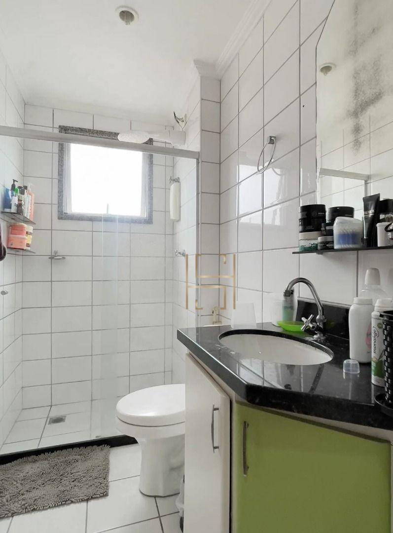 Apartamento à venda com 3 quartos, 80m² - Foto 2