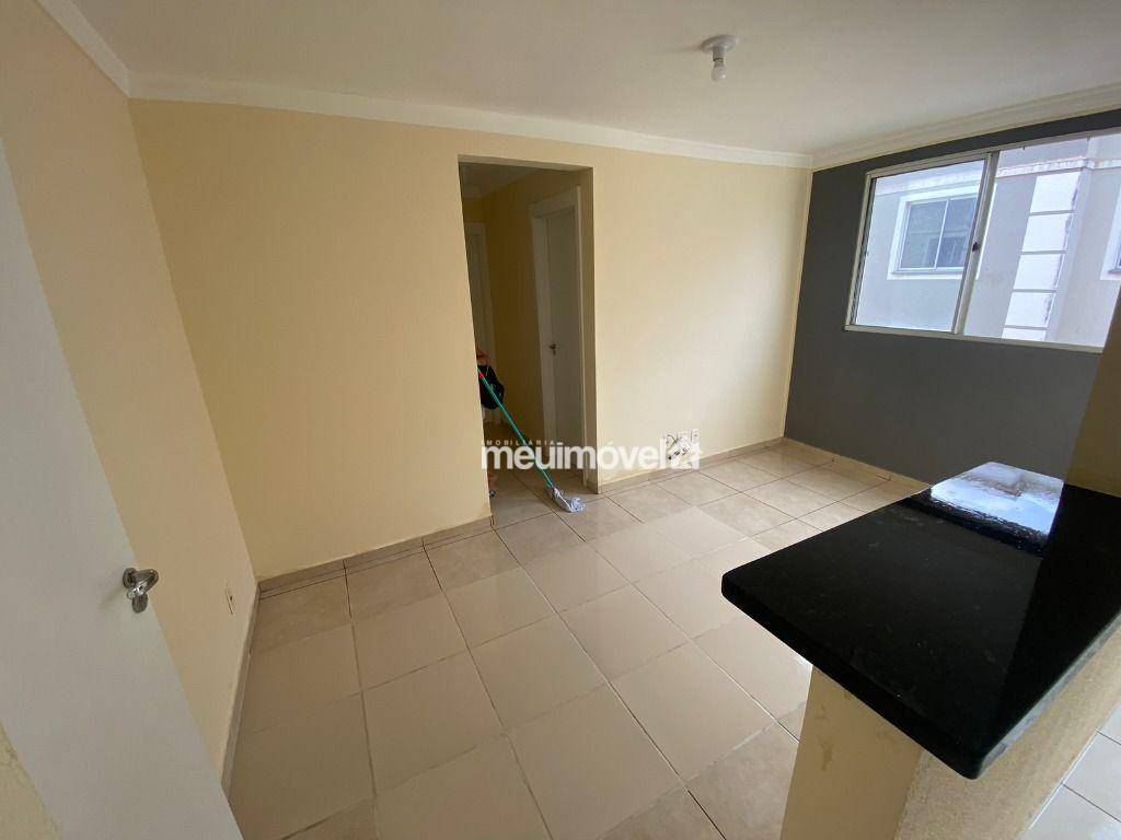 Apartamento à venda com 2 quartos, 44m² - Foto 3