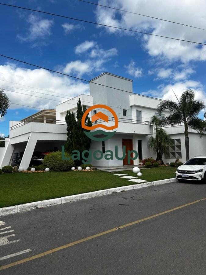 Casa de Condomínio à venda com 4 quartos, 266m² - Foto 1
