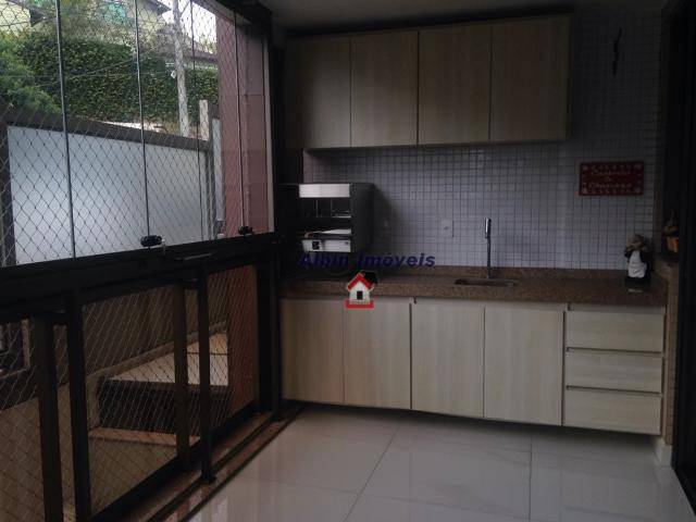 Apartamento à venda com 4 quartos, 238m² - Foto 2