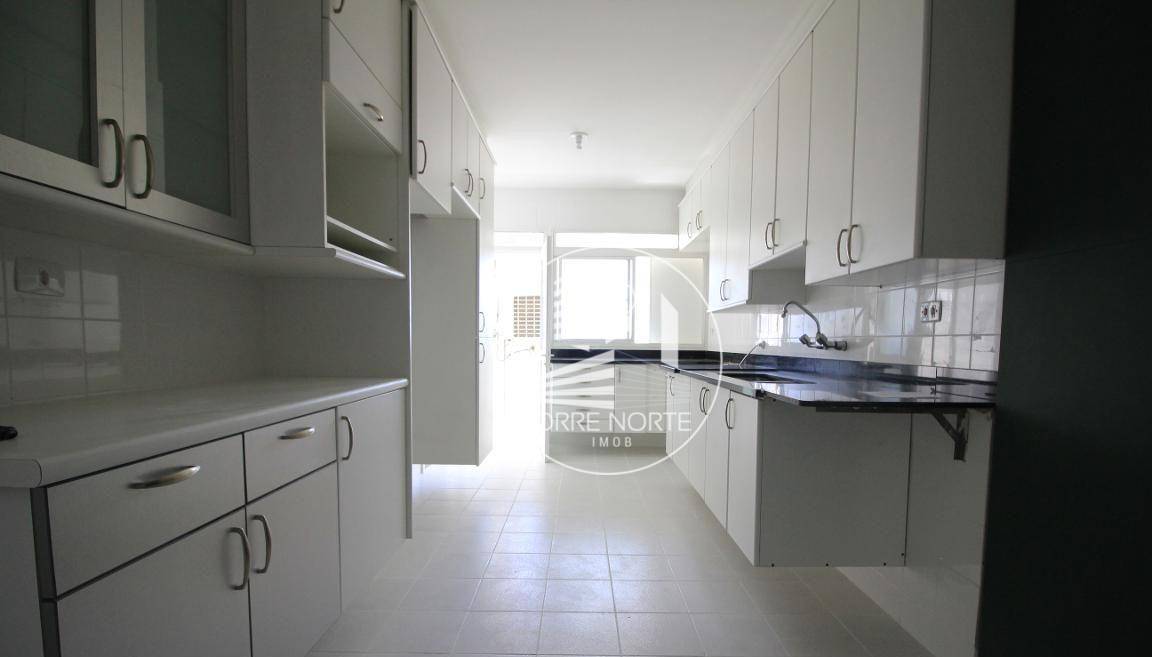 Apartamento à venda com 3 quartos, 185m² - Foto 23