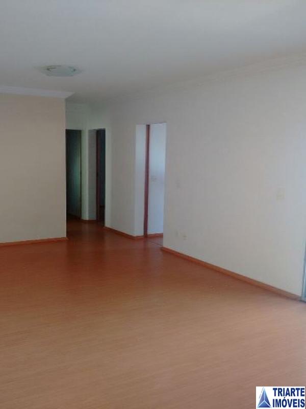 Apartamento à venda com 3 quartos, 74m² - Foto 2