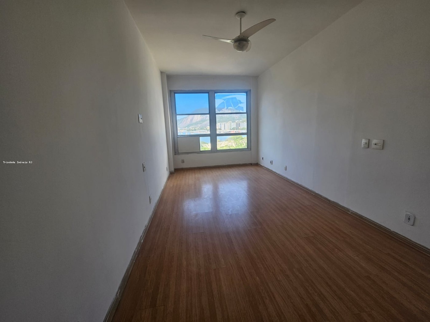 Apartamento para alugar com 4 quartos, 200m² - Foto 10