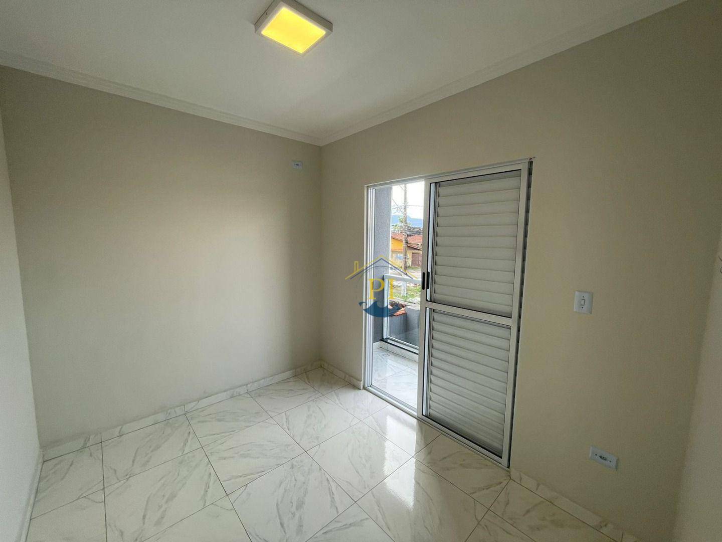 Casa de Condomínio à venda com 4 quartos, 120m² - Foto 1