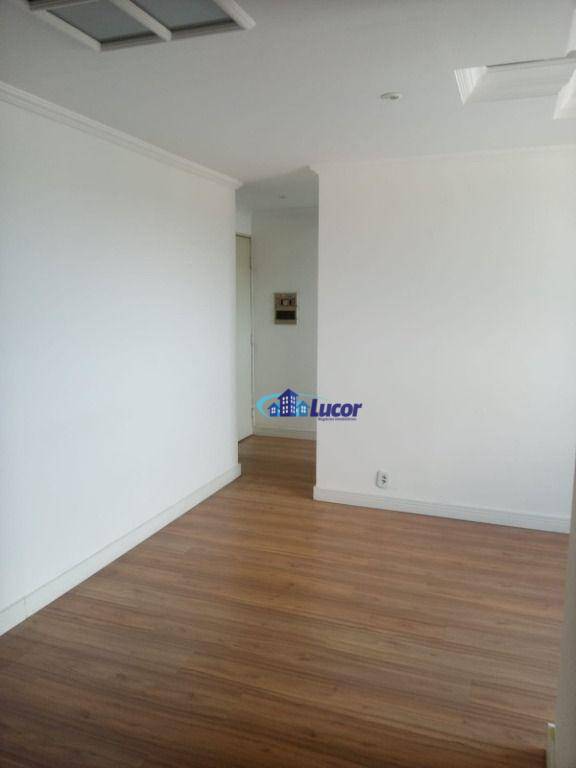 Apartamento para alugar com 2 quartos, 56m² - Foto 8