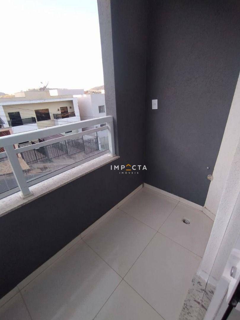 Apartamento à venda com 2 quartos, 70m² - Foto 1