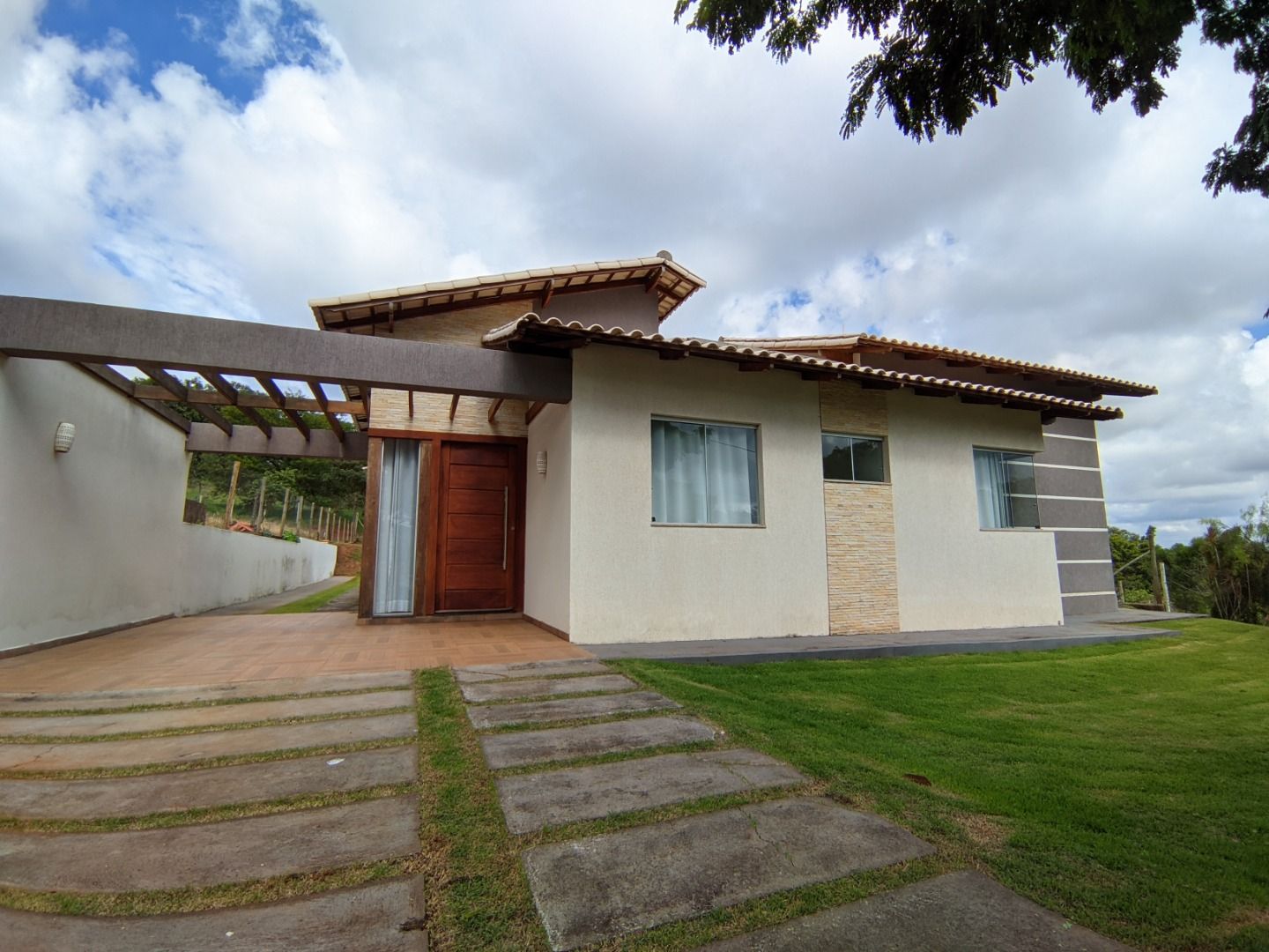 Casa de Condomínio à venda com 4 quartos, 200m² - Foto 4