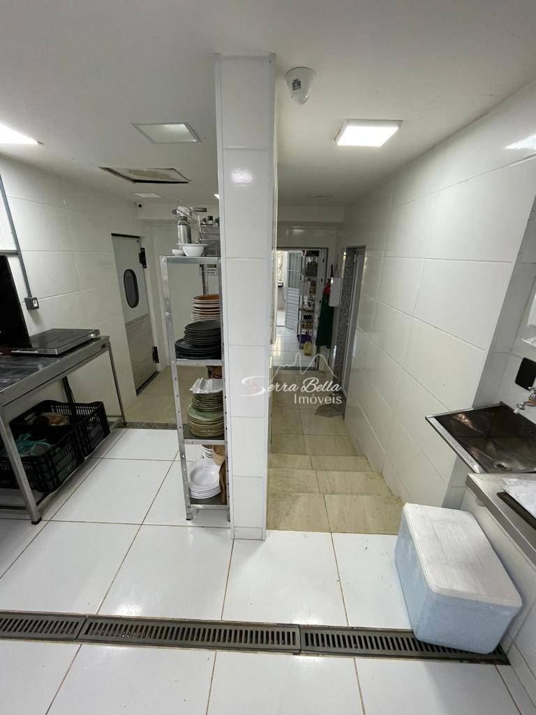 Casa para alugar com 1 quarto, 300m² - Foto 36