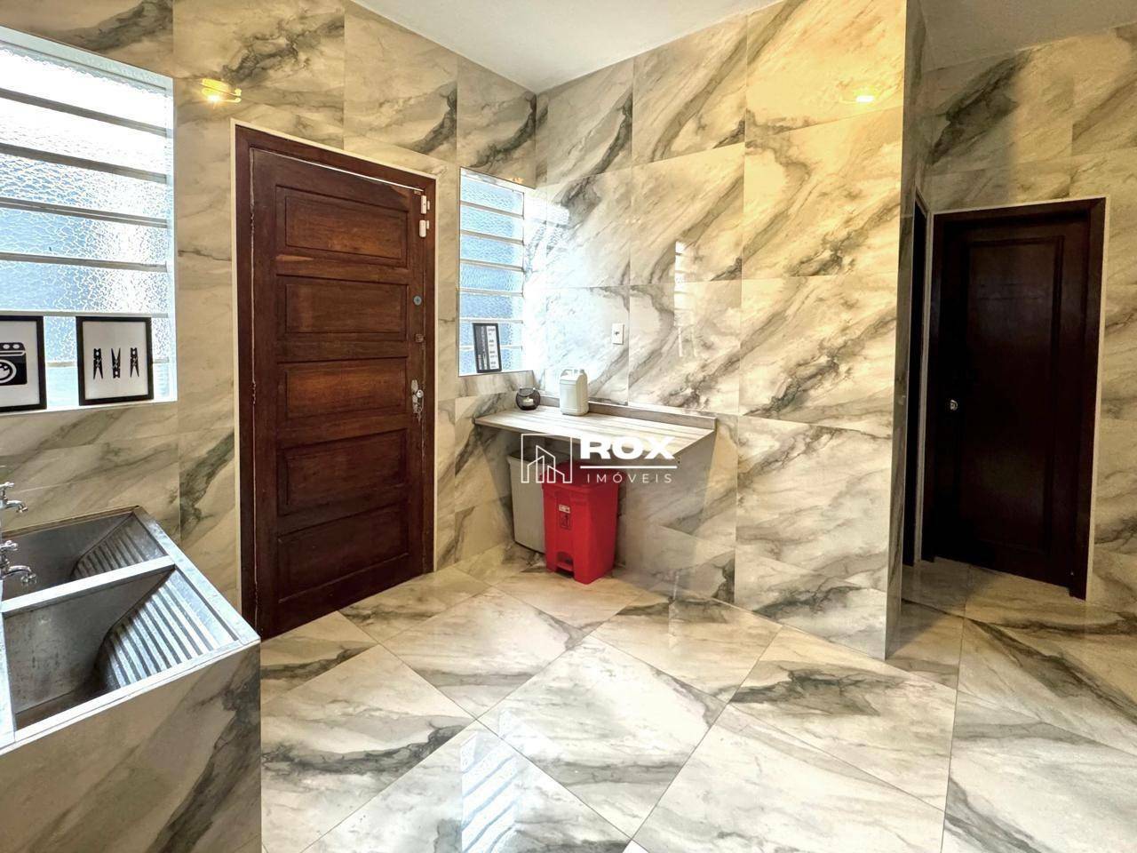 Casa para alugar com 7 quartos, 540m² - Foto 17