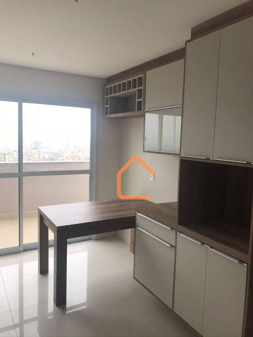 Apartamento à venda com 4 quartos, 200m² - Foto 14