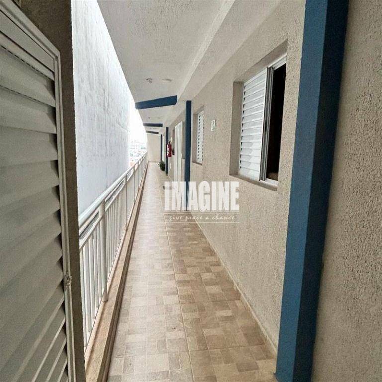 Apartamento à venda com 2 quartos, 39m² - Foto 9