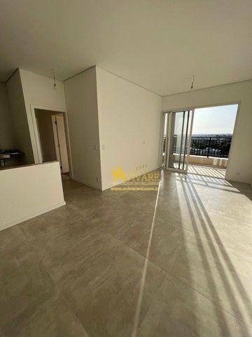 Apartamento à venda com 2 quartos, 80m² - Foto 2