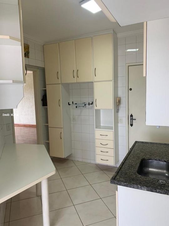 Apartamento à venda com 3 quartos, 88m² - Foto 3