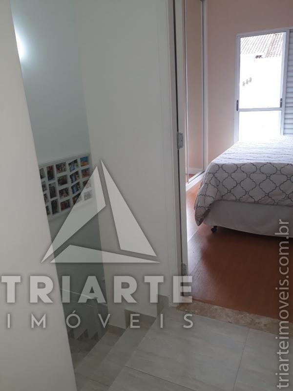 Sobrado à venda com 2 quartos, 60m² - Foto 1