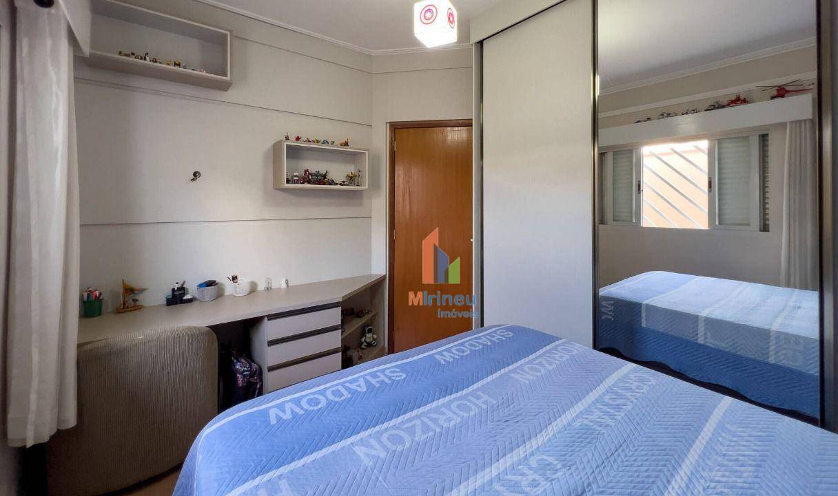 Casa de Condomínio à venda com 3 quartos, 259m² - Foto 11