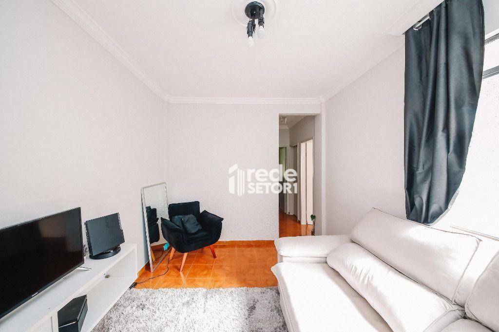 Apartamento à venda com 3 quartos, 90m² - Foto 2
