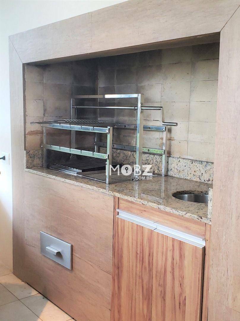 Apartamento à venda com 3 quartos, 232m² - Foto 1