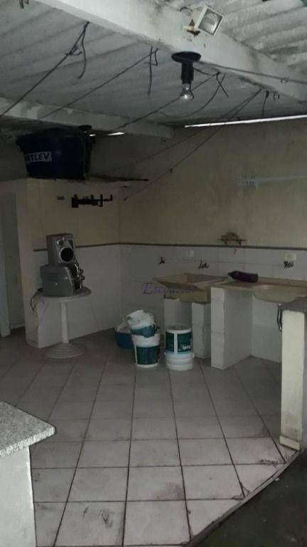 Sobrado à venda com 2 quartos, 350m² - Foto 8