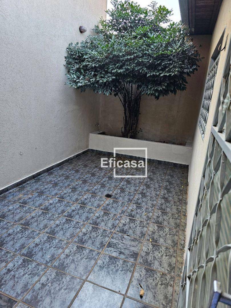 Casa à venda com 3 quartos, 288m² - Foto 16